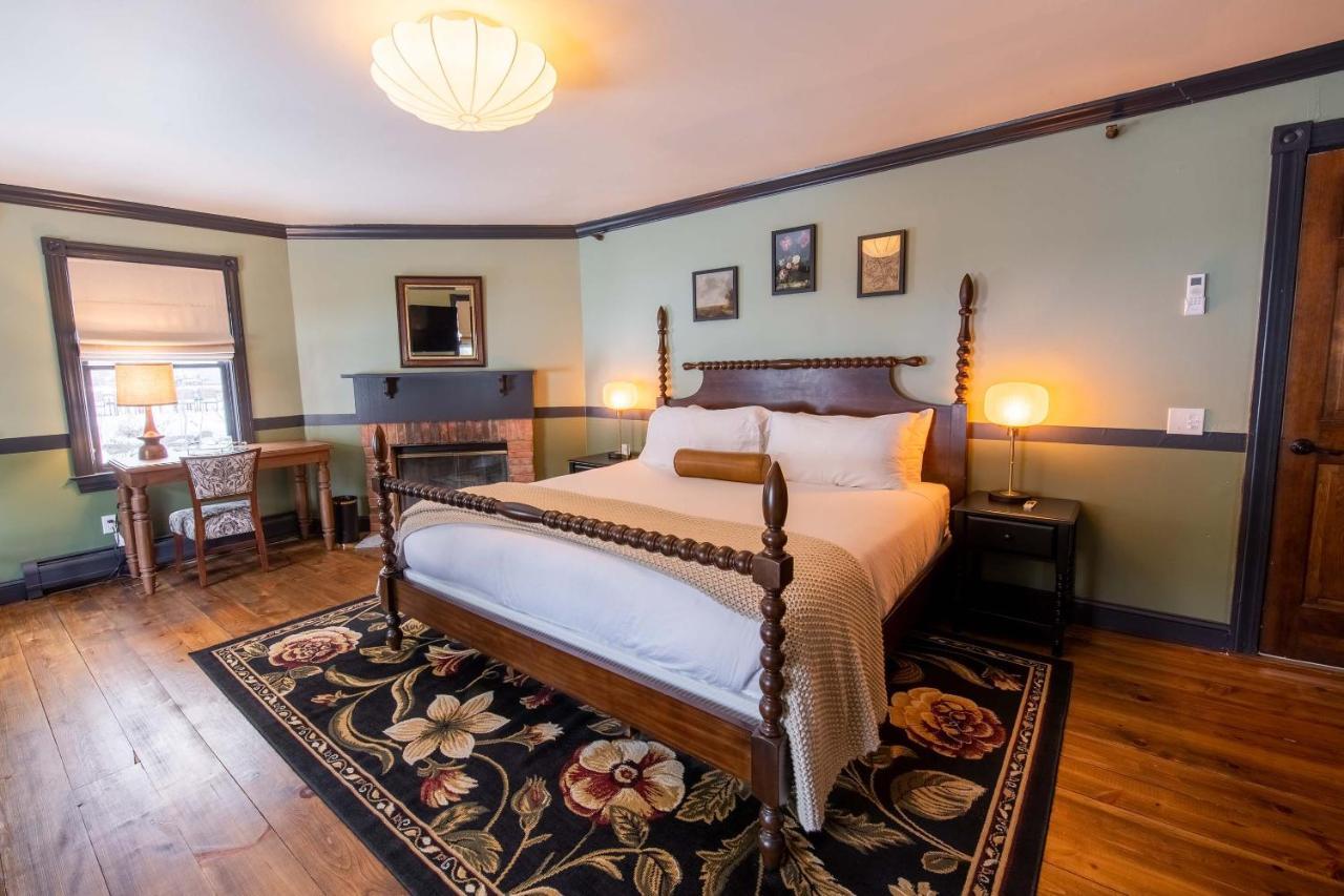Hotel The Constance By The Lenox Collection Exteriér fotografie