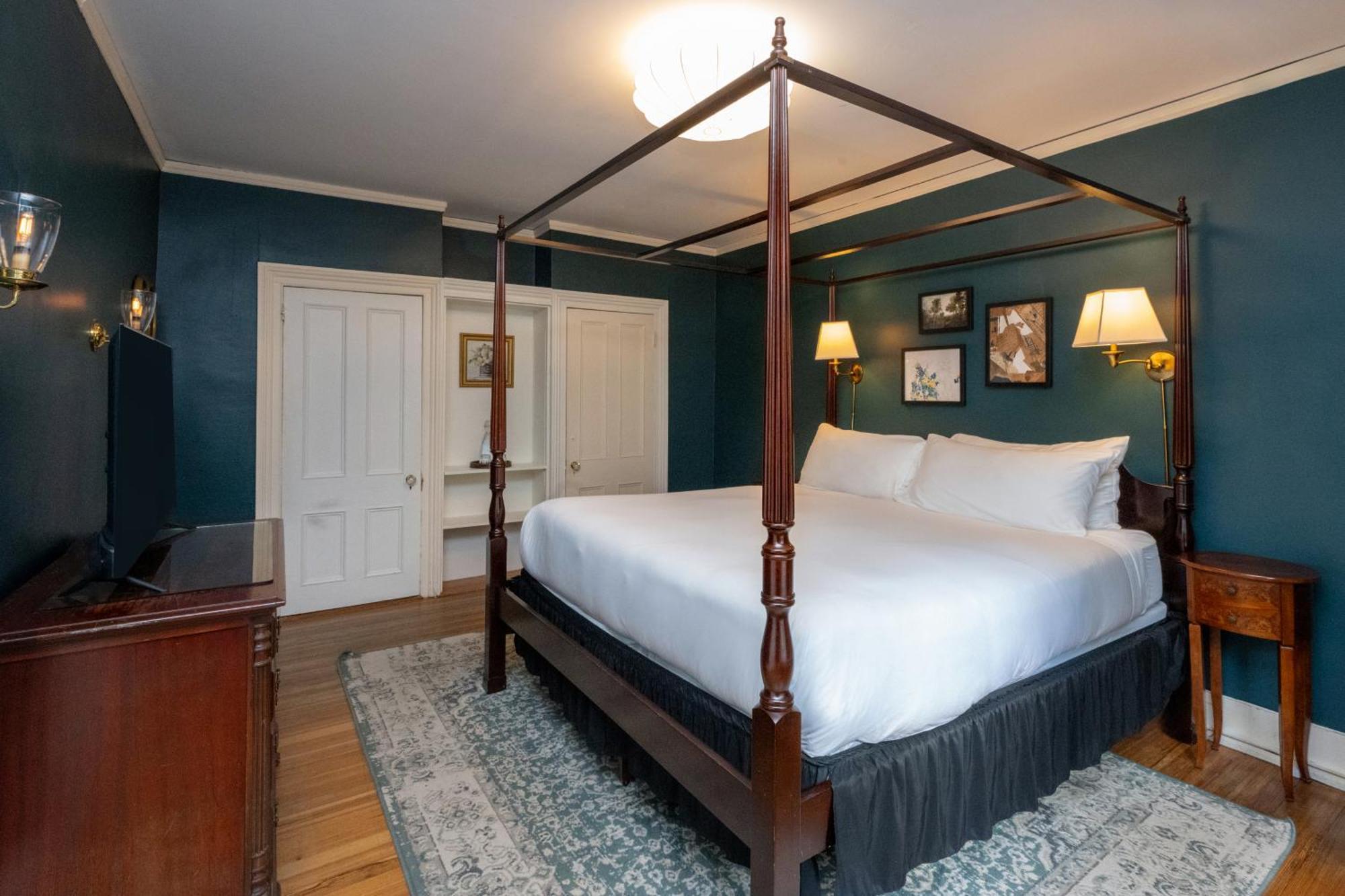 Hotel The Constance By The Lenox Collection Exteriér fotografie