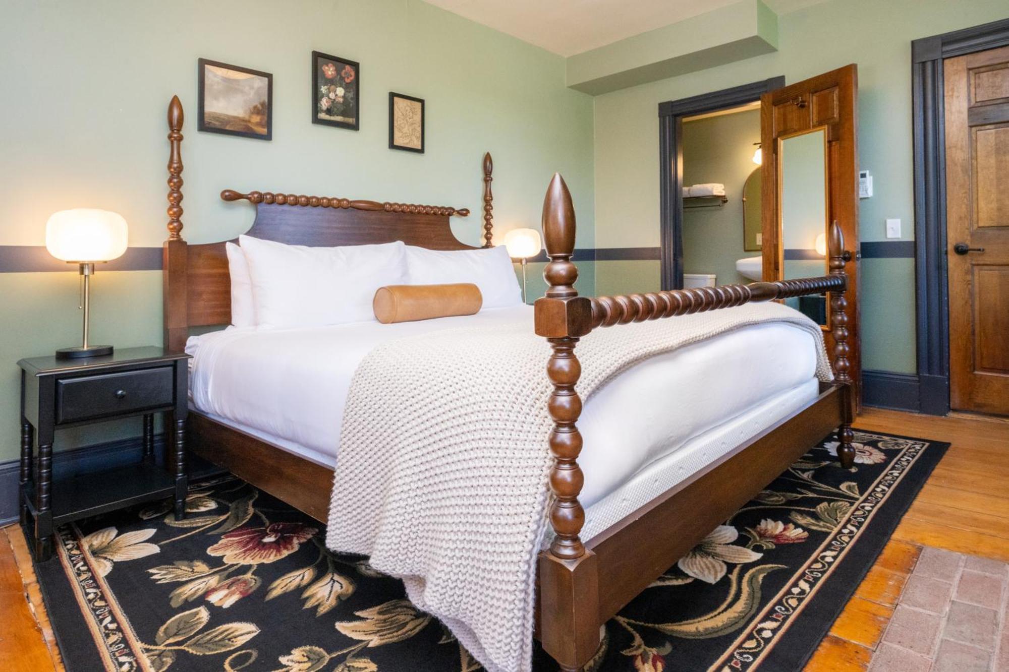 Hotel The Constance By The Lenox Collection Exteriér fotografie
